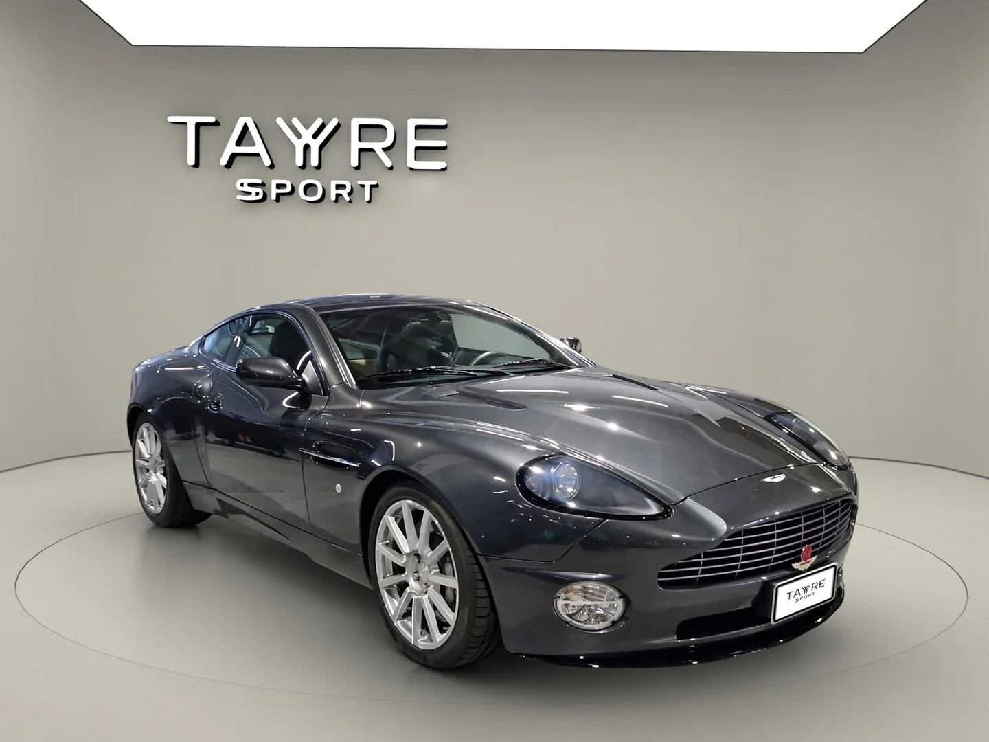 ASTON MARTIN Vanquish Vanquish S V12