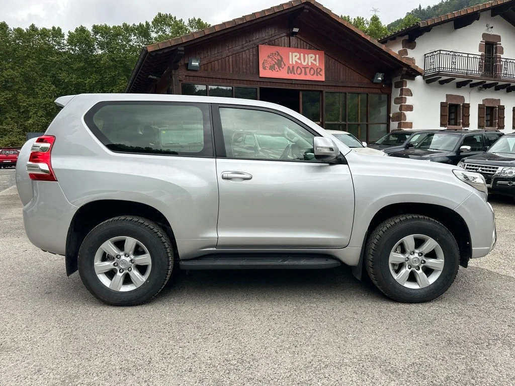 TOYOTA Land Cruiser Land Cruiser D-4D VX