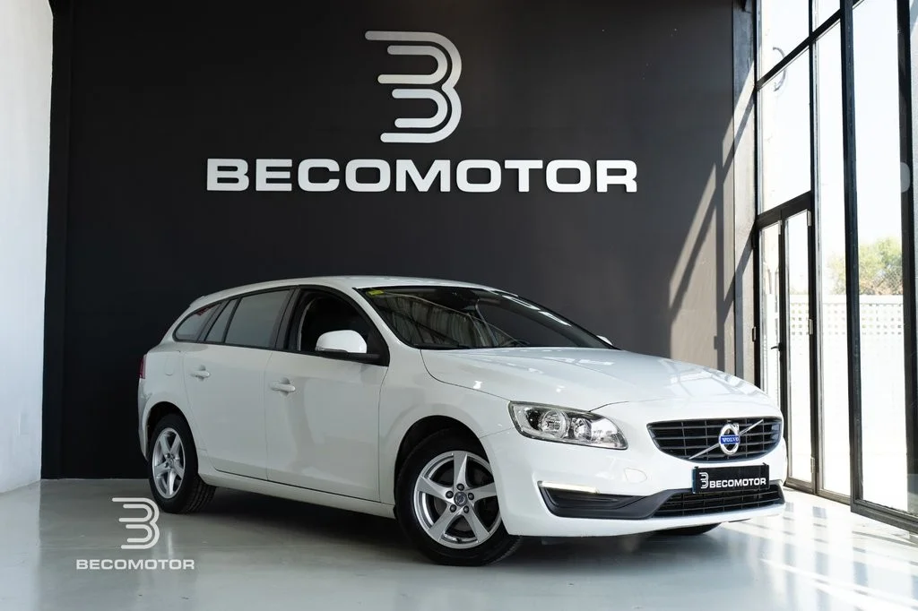 VOLVO V60 V60 D2 Momentum 120
