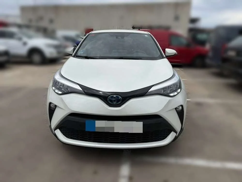 TOYOTA C-HR + 2.0 180H Advance