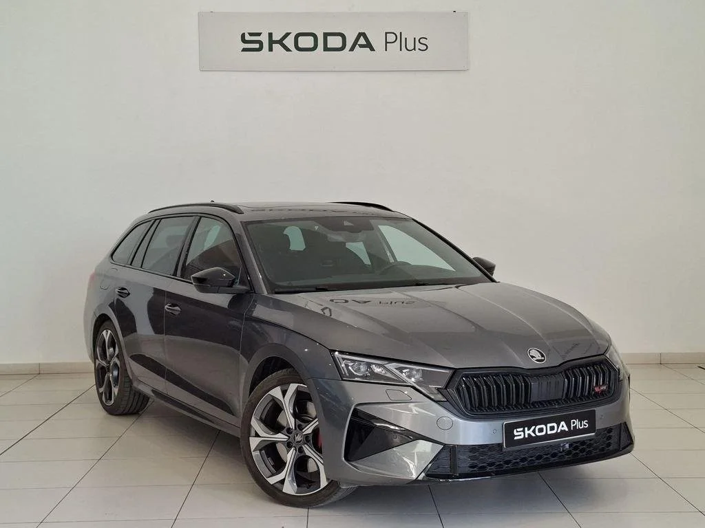 SKODA Octavia Octavia Combi 2.0 TSI RS DSG7 195kW