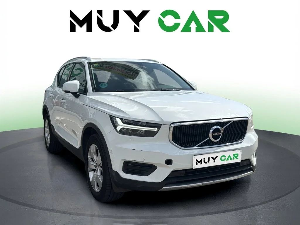 VOLVO XC40 XC40 T3 Momentum