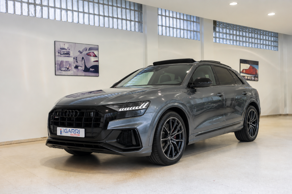 AUDI Q8 Q8 50 TDI Black line plus quattro tiptronic