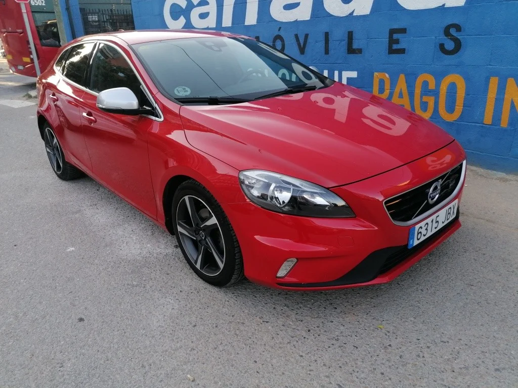 VOLVO V40 V40 D2 R-Design Kinetic 115