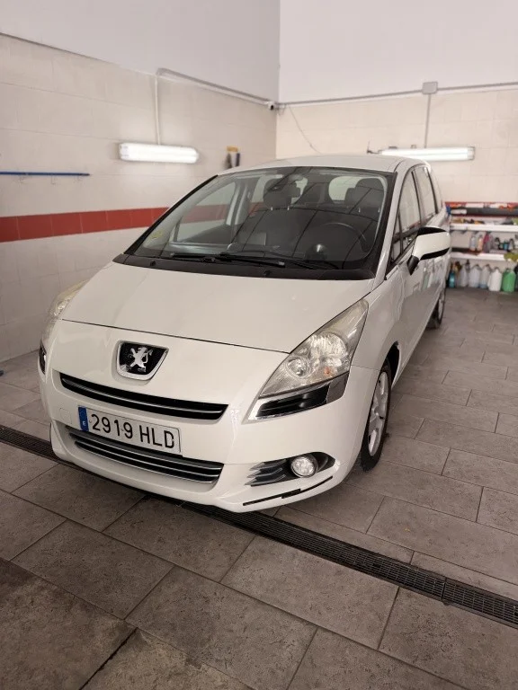 PEUGEOT 5008 5008 1.6HDI FAP Active 110