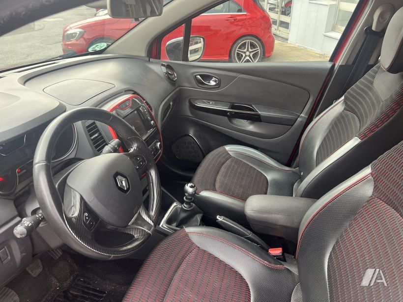 RENAULT Captur Captur 1.5dCi eco2 Helly Hansen EDC 90