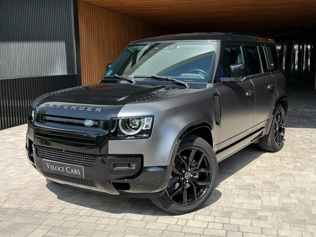 LAND-ROVER Defender 3.0 D200 SE 110 Auto 4WD MHEV