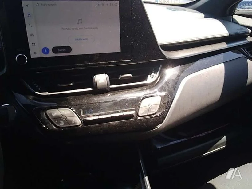 TOYOTA C-HR + 1.8 125H Advance