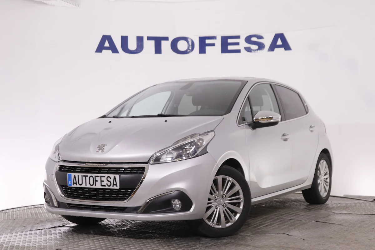 Peugeot 208 1.2 PURE TECH ALLURE 82CV 5P