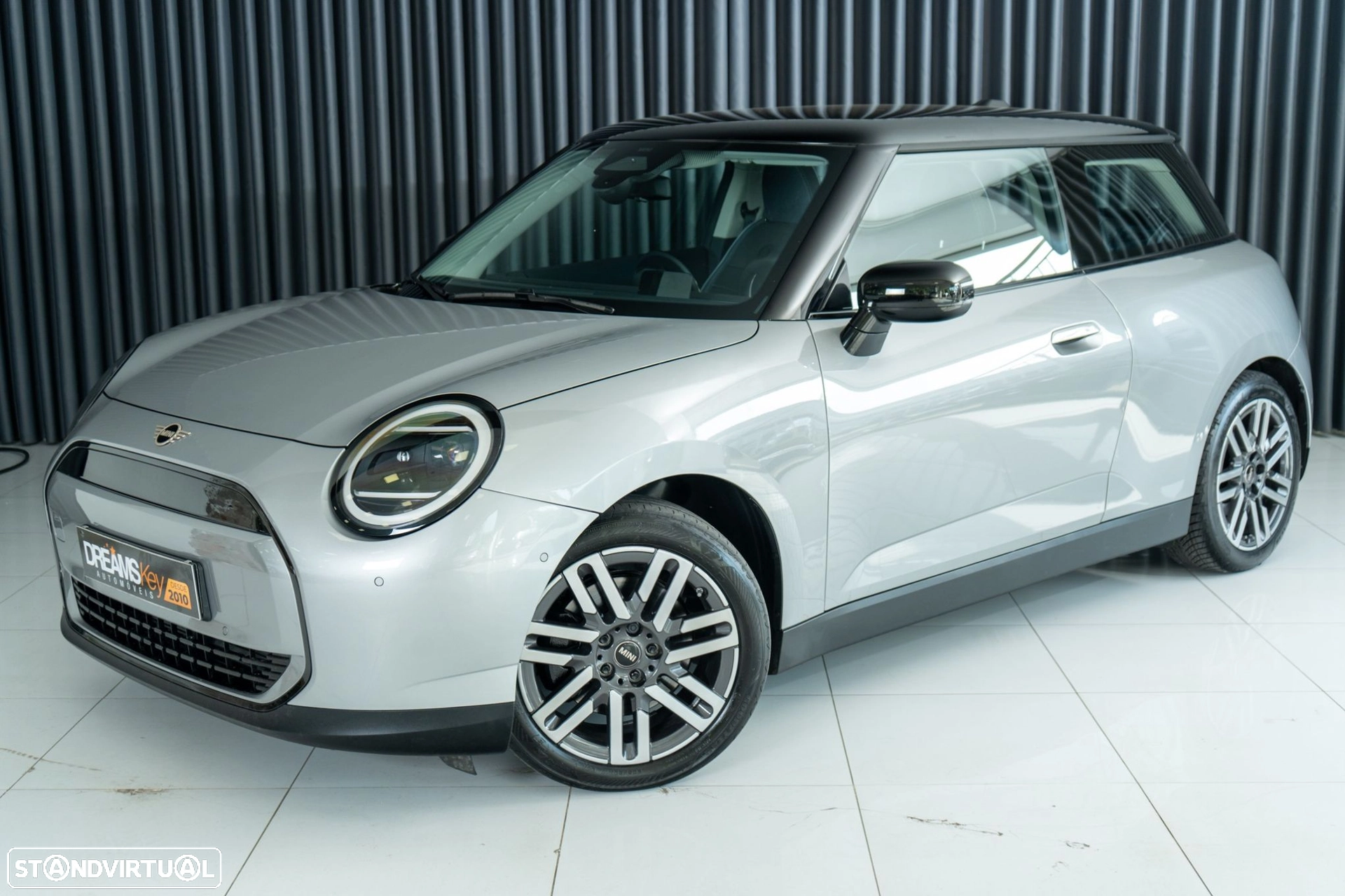 MINI 3 Portas Cooper E Essential