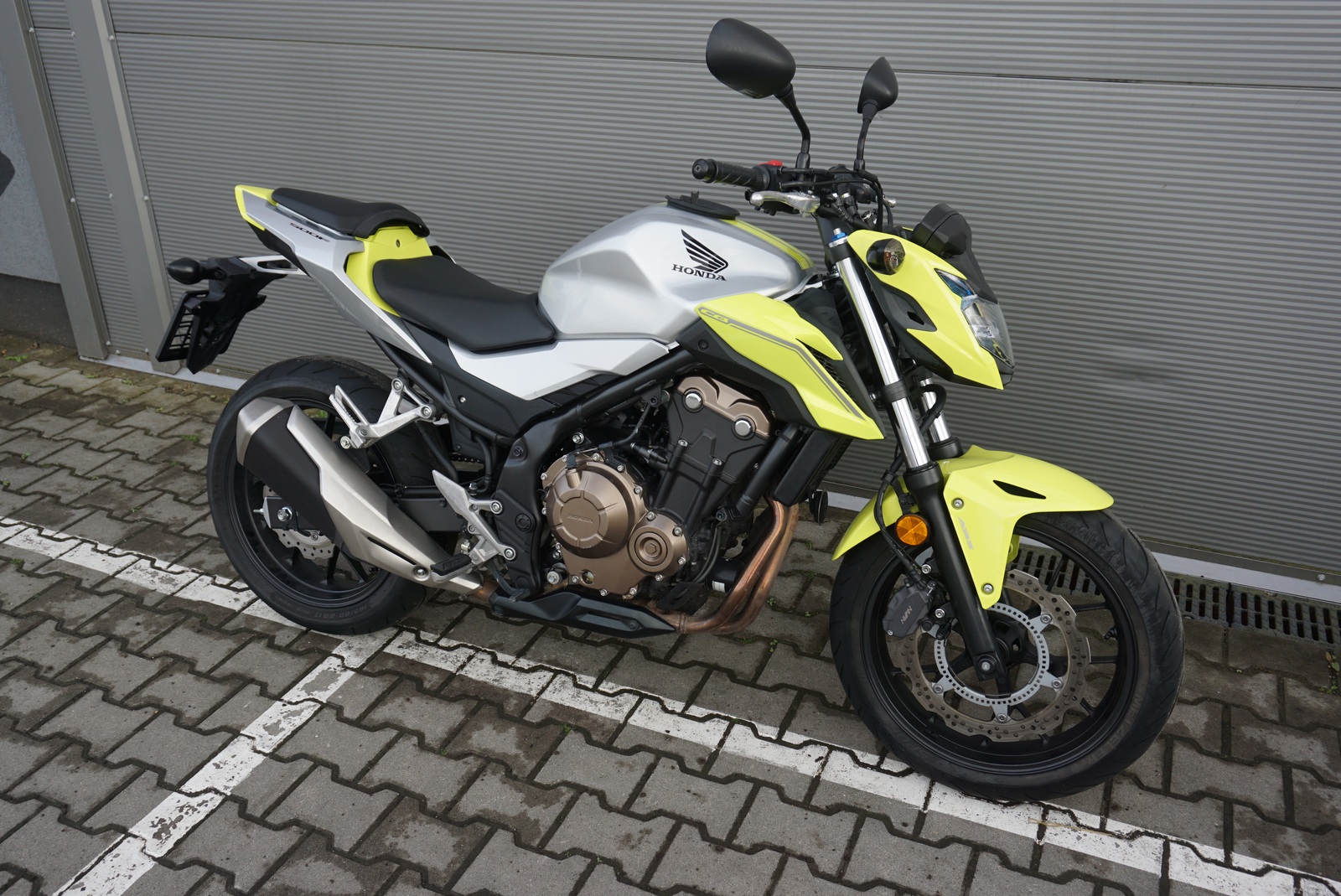 Honda CB 500 F FLUO