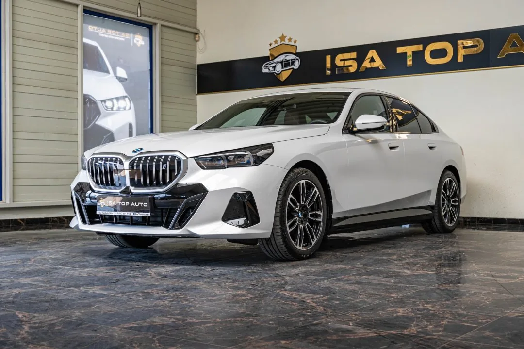 BMW i5 2025