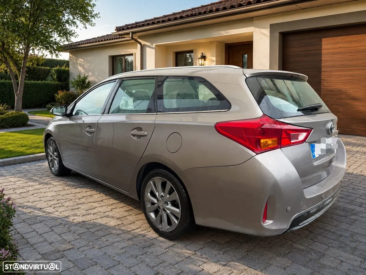 Toyota Auris Touring Sports 1.8 HSD Exclusive +TSS+Navi