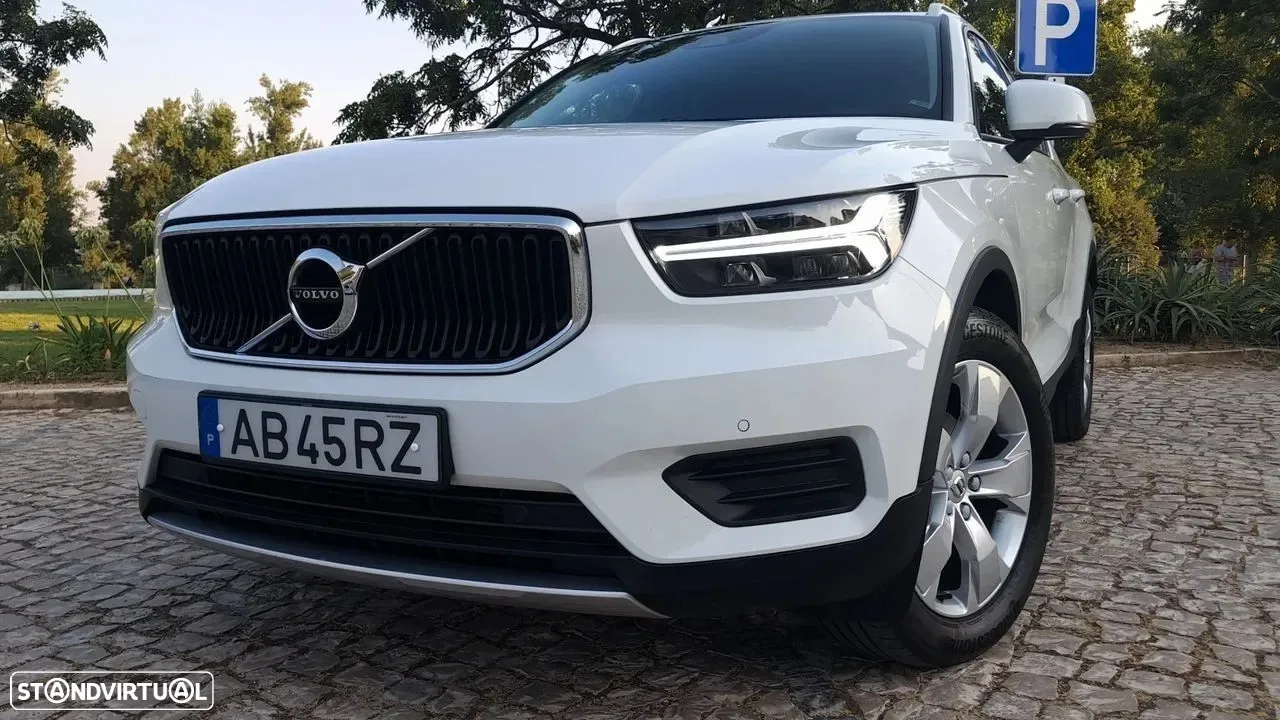 Volvo XC 40 2.0 D3 Momentum Plus