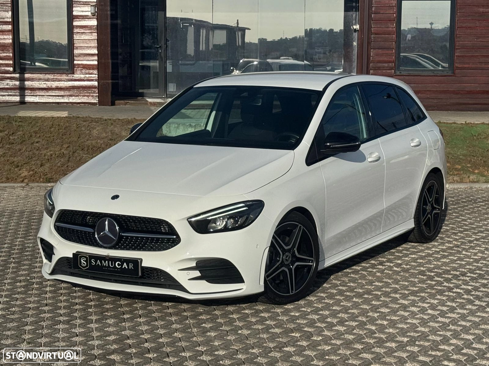 Mercedes-Benz B 180 d 7G-DCT AMG Line