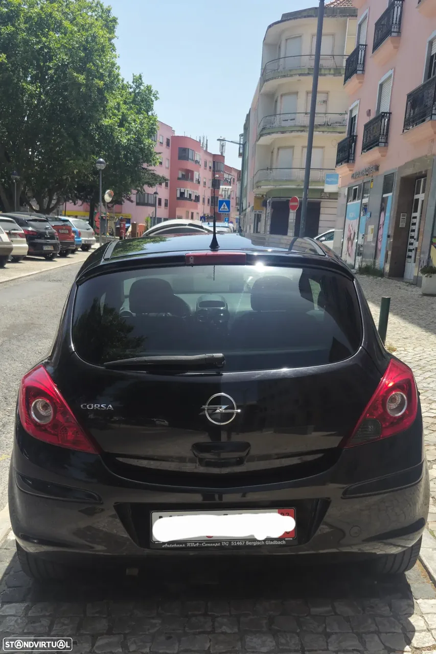 Opel Corsa 1.4 16V Color Edition