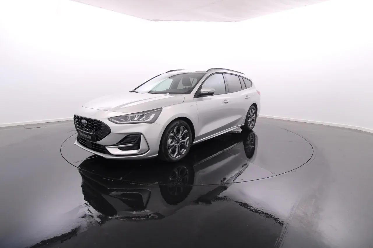 Ford Focus SW ST-LINE 1.5 TDCi 115cv Cx. Aut. GPS / Vidros Escurecidos / Pack Driver