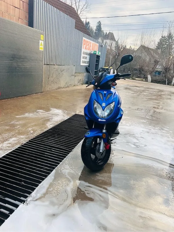 scutar keeway focus 49cc