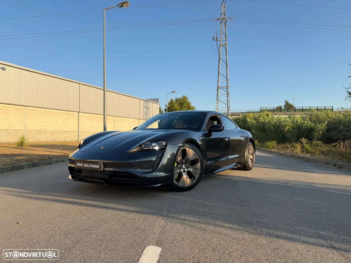 Porsche Taycan Standard