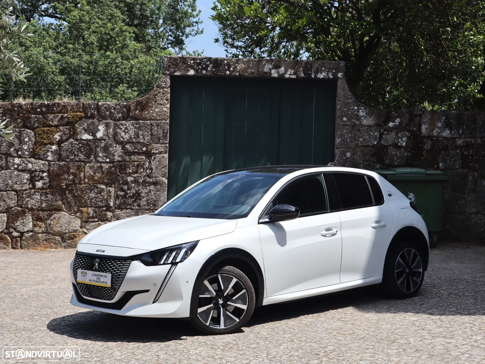 Peugeot e-208 GT