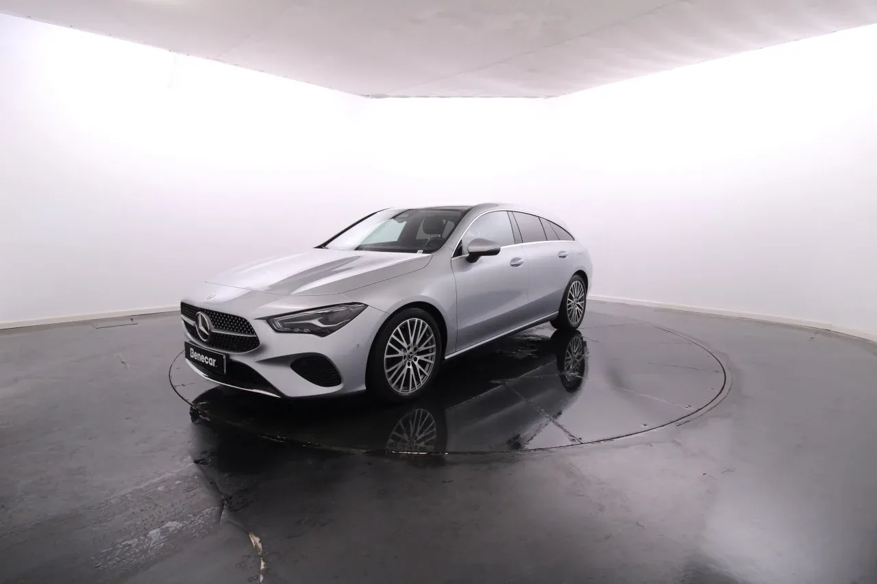 Mercedes-Benz Classe CLA - 180 d Shooting Brake Progressive Advanced Cx. Aut. / Vidros Escurecidos