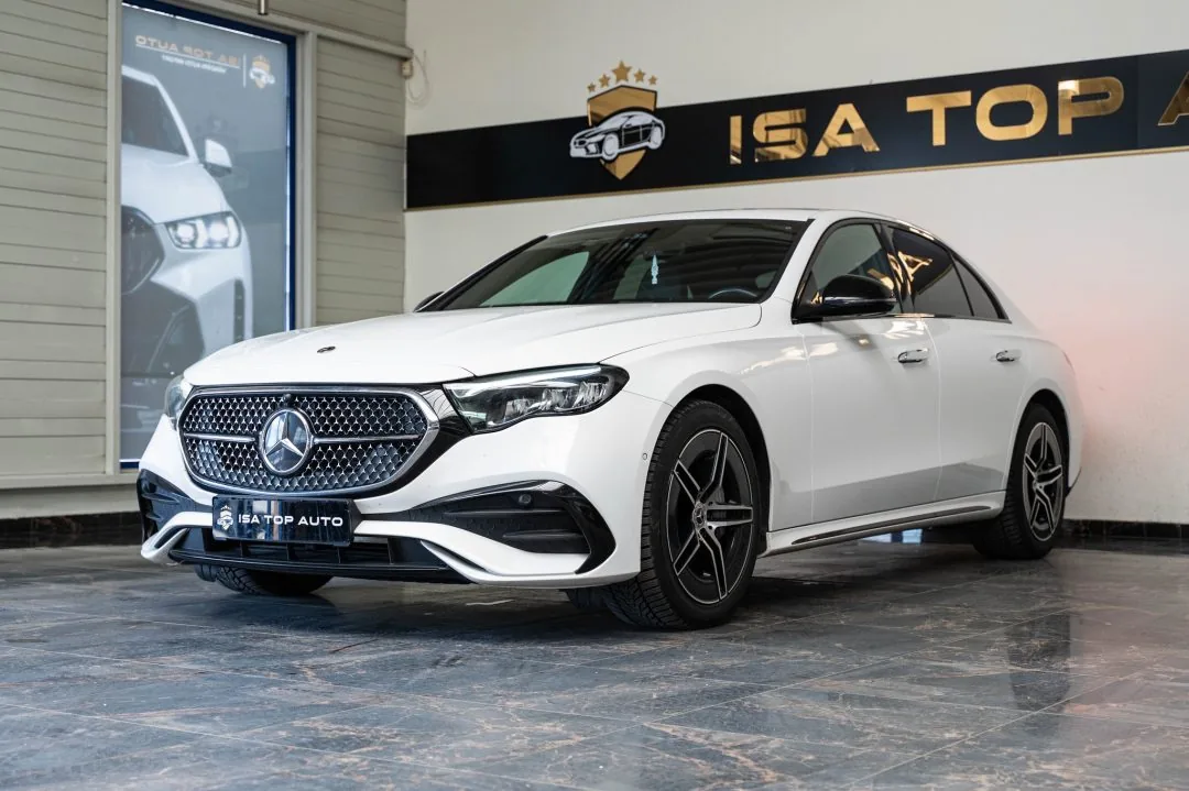 Mercedes-Benz E-Class 2023