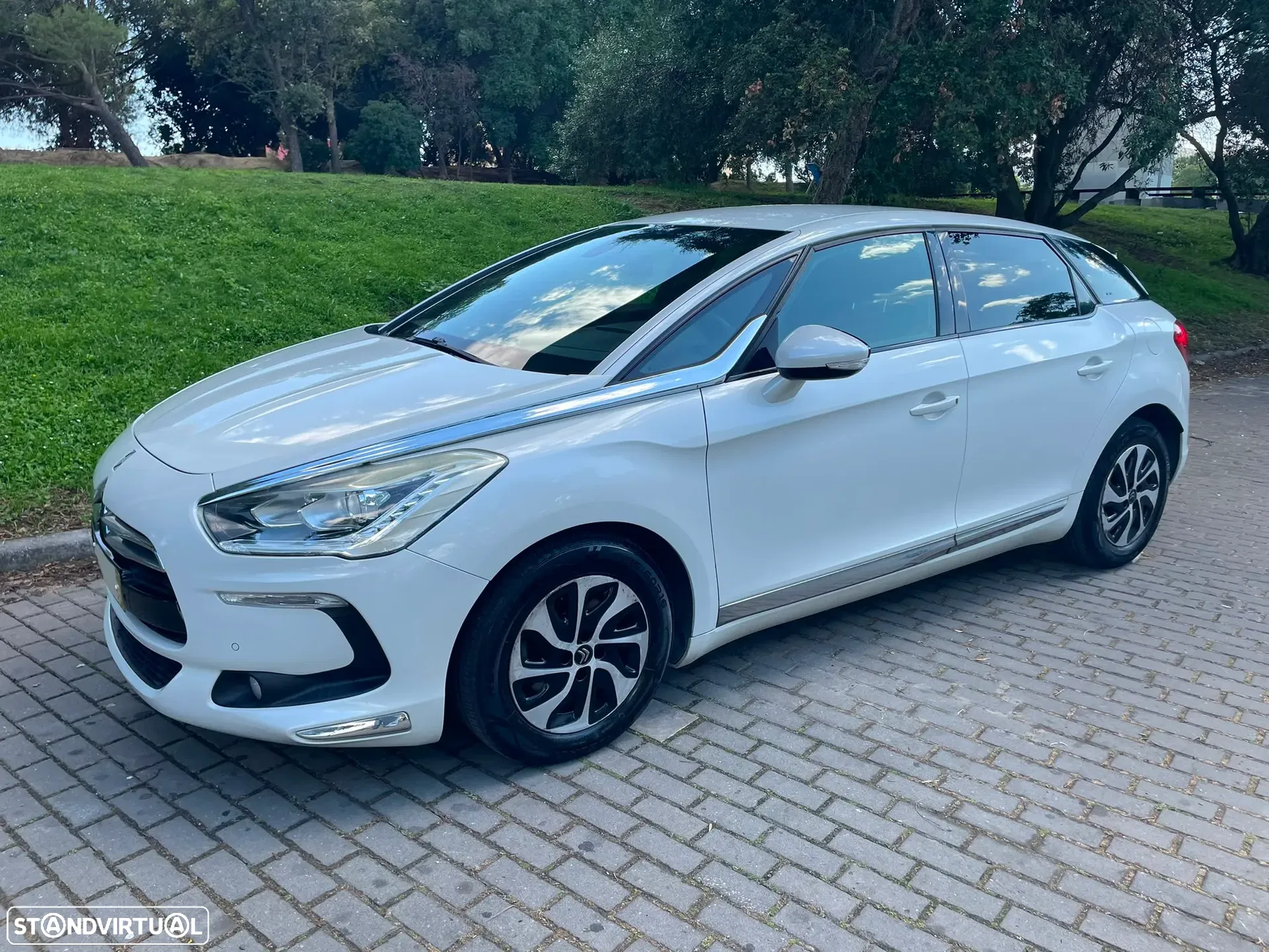 Citroën DS5 e-HDi 110 EGS6 SoChic