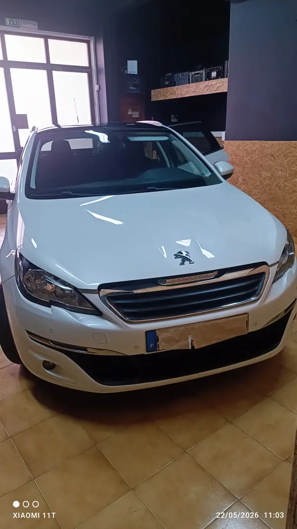 Peugeot 308 SW 2015 1.6 BlueHDi Allure