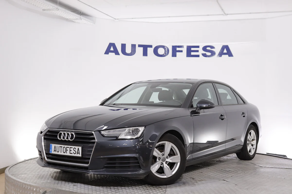 Audi A4 A4 40 TFSI ADVANCE AUTO 190CV 4P ,PARKTRONIC