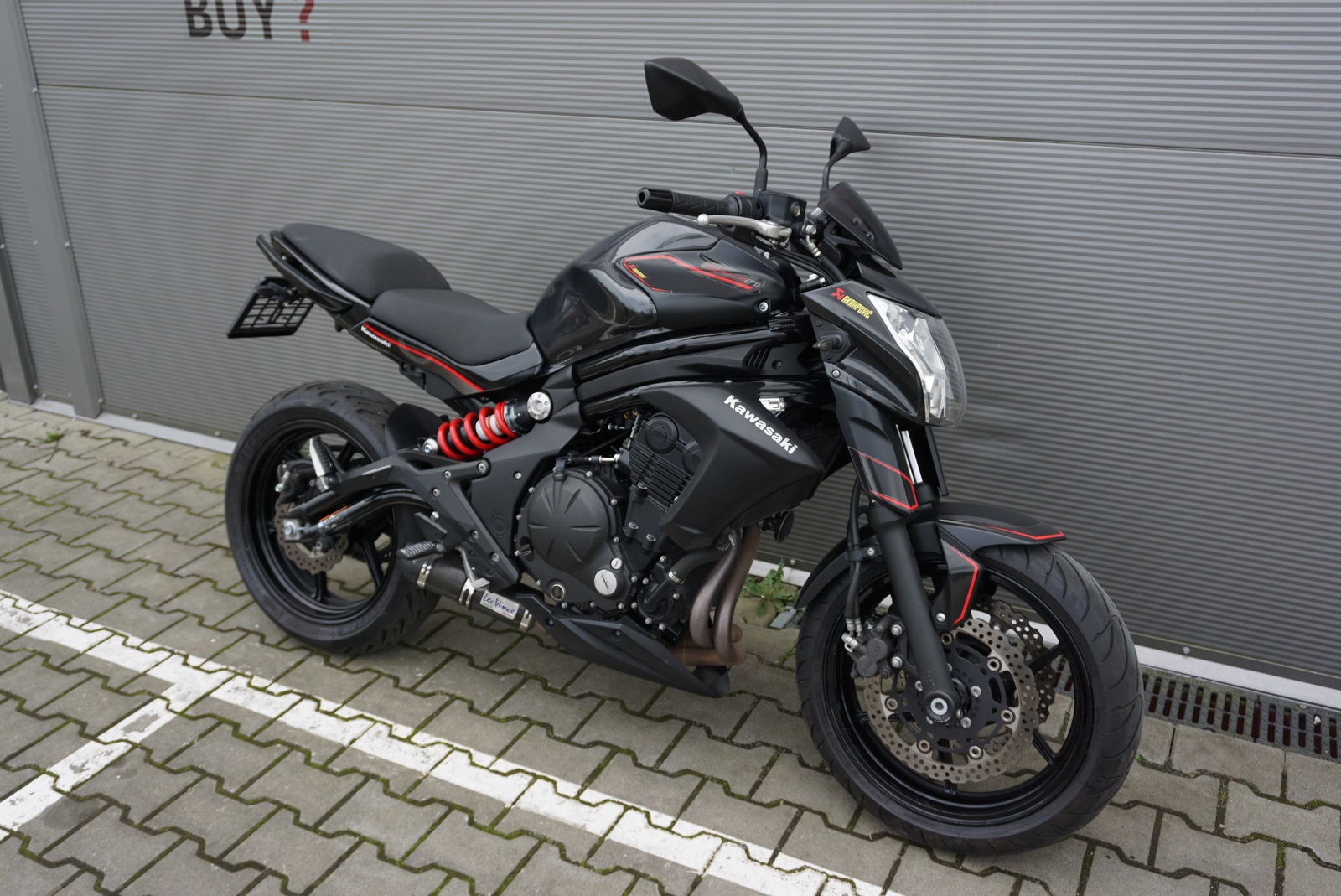 Kawasaki ER-6n Leo Vince