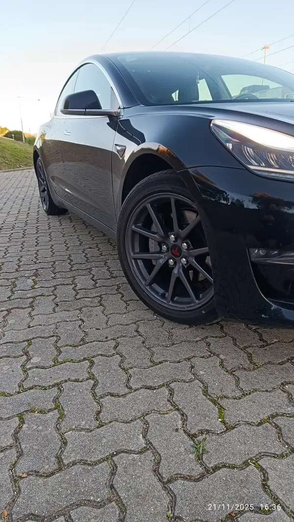 Tesla Model 3 2019 Long-Range Dual Motor AWD