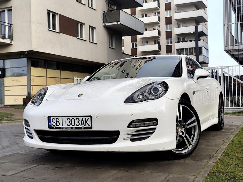 Porsche PANAMERA 2011