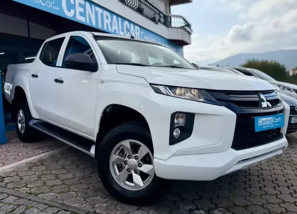 Mitsubishi L200 2022 2.3 DI-D Space Cab Invite 4WD 150Cv | 5 LUG