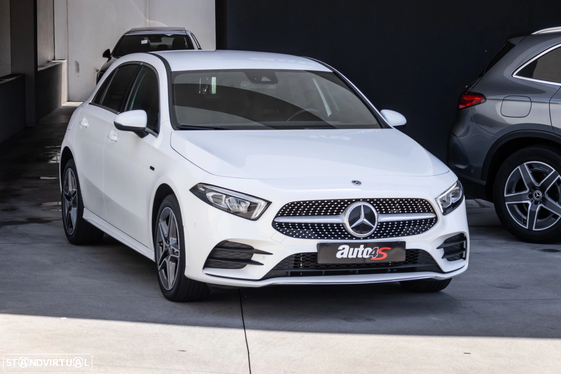 Mercedes-Benz A 250 e AMG Line