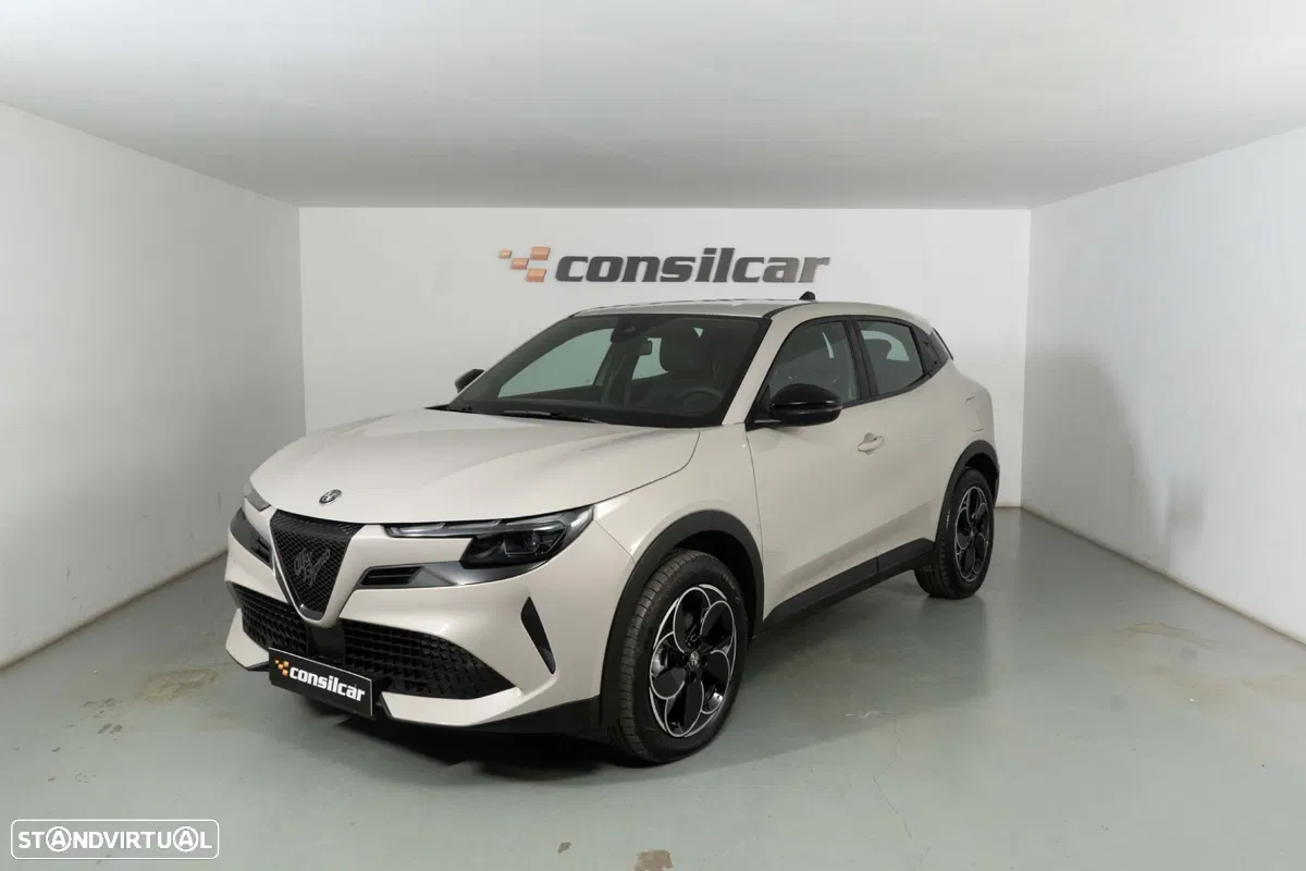 Alfa Romeo Junior 54 kWh Intensa