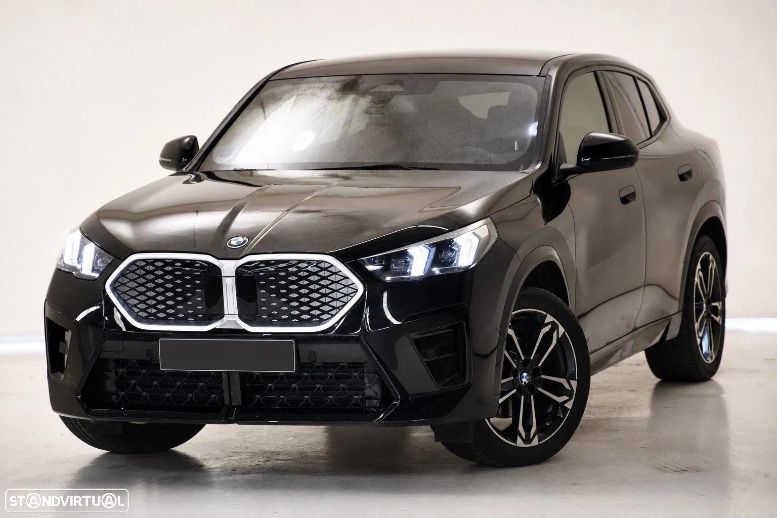 BMW iX2 eDrive20 Pack Desportivo M Pro