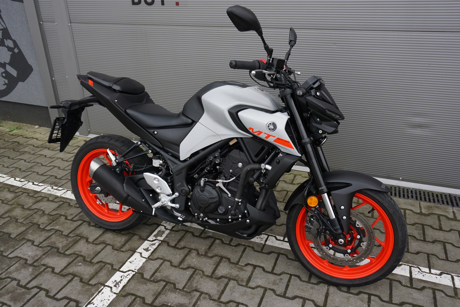 Yamaha MT 03 ICE FLUO