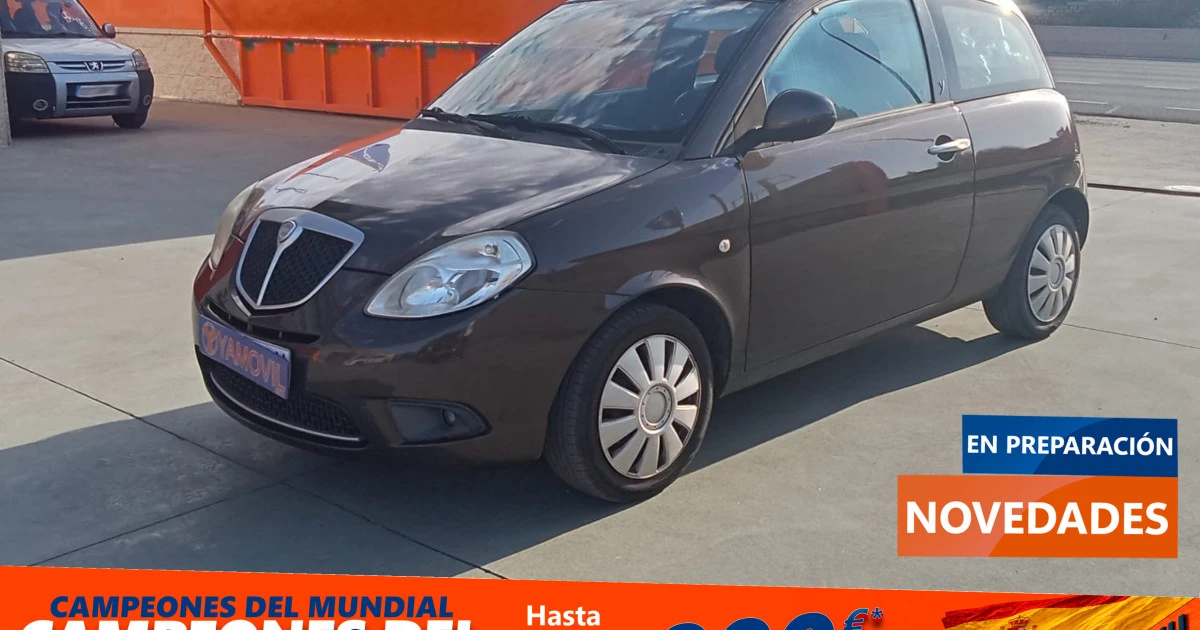 Lancia Ypsilon 1.2 8v Oro 51 kW (69 CV)
